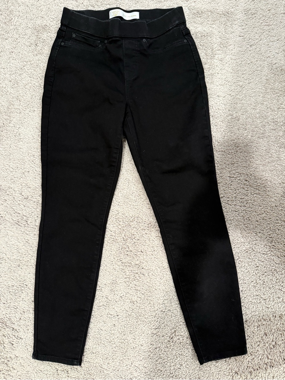 Levi’s Totally Shaping Pull-on Skinny Jeans Jeggings